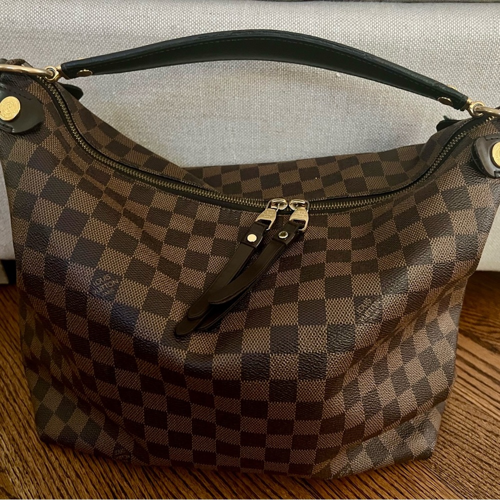 Louis Vuitton Damier Hobo Bag - Exterior in excellent condition;inside has marks